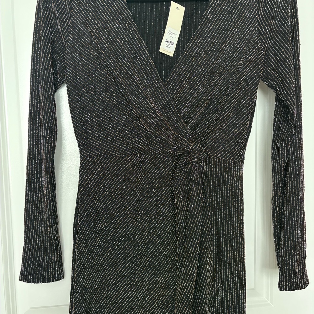 Francesca's Collections Black and Gold Long Sleeve Dress